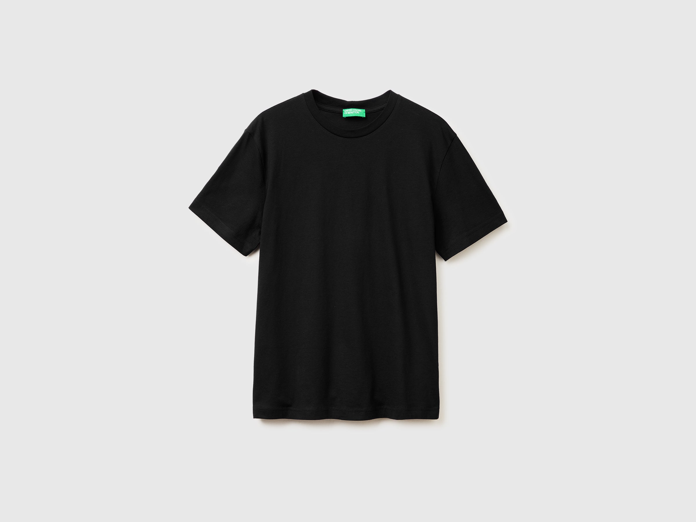Black t-shirt - ucb_image_FS