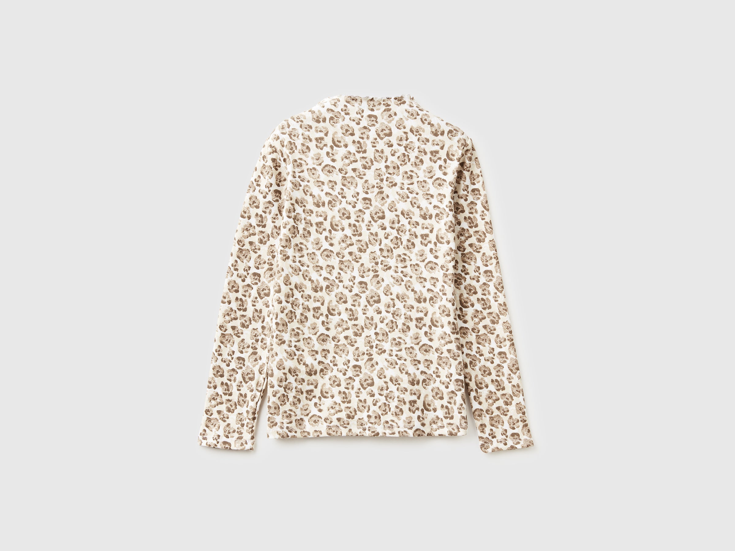 T-shirt de gola alta bege com estampa animal. - ucb_image_BS