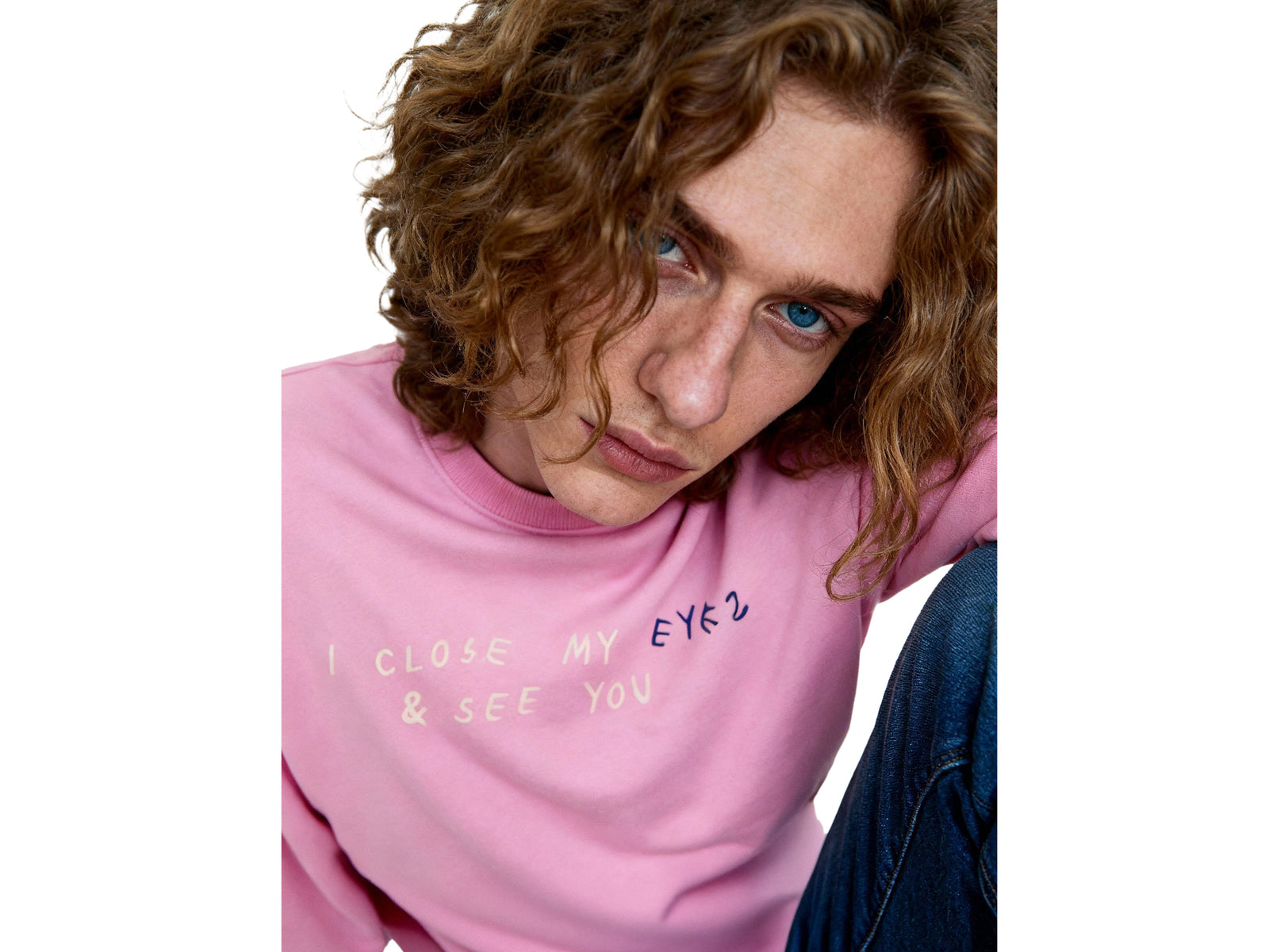 Pink sweatshirt with Coco Capitán embroidery