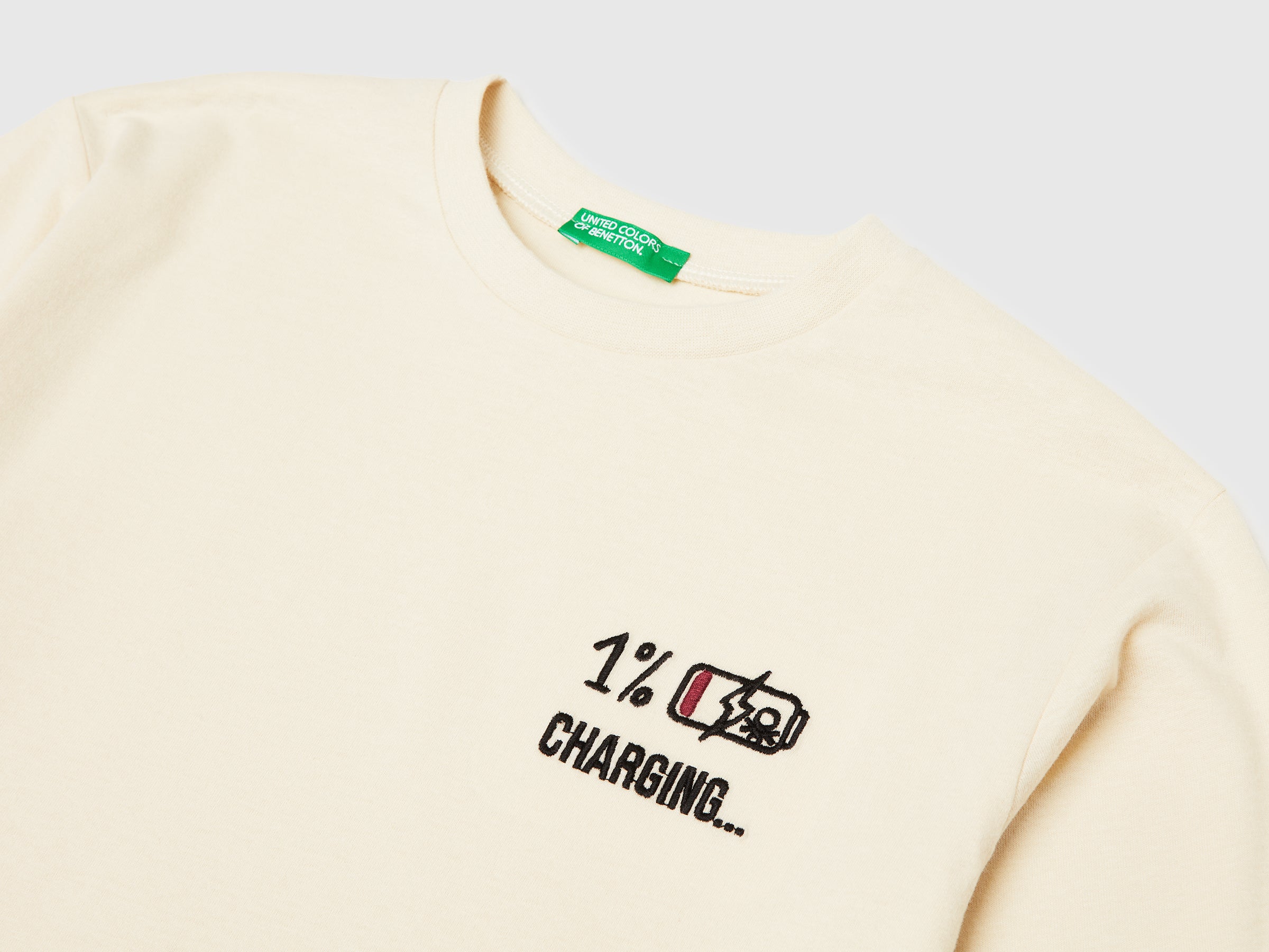 T-shirt em algodão quente com estampa - ucb_image_DS1