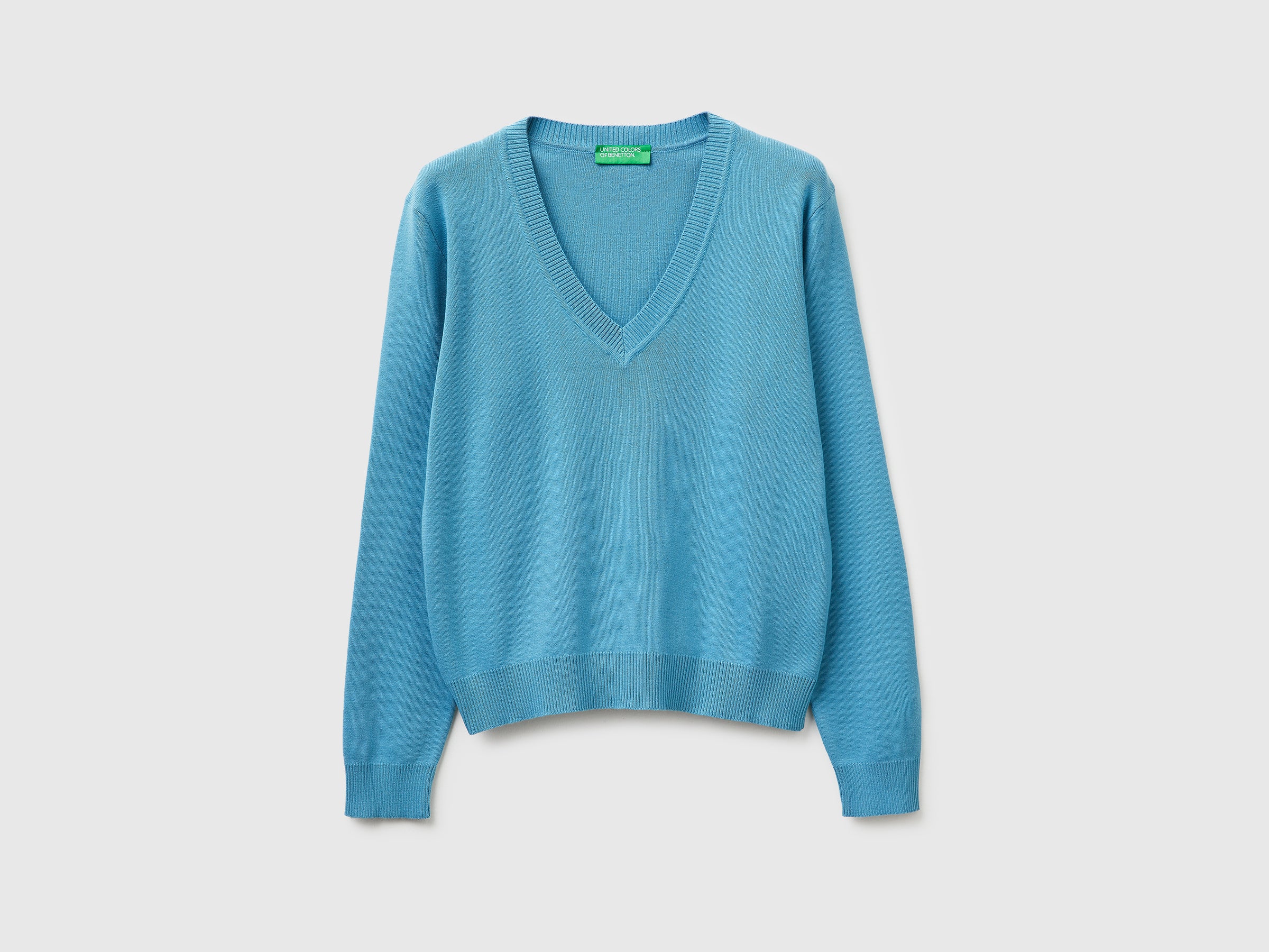 Powder blue V-neck sweater in cotton tricot - ucb_image_FS