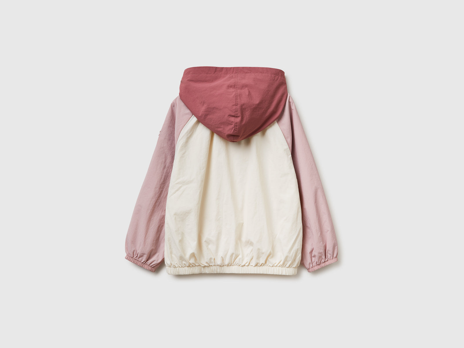 Light "Rain Defender" jacket - ucb_image_BS