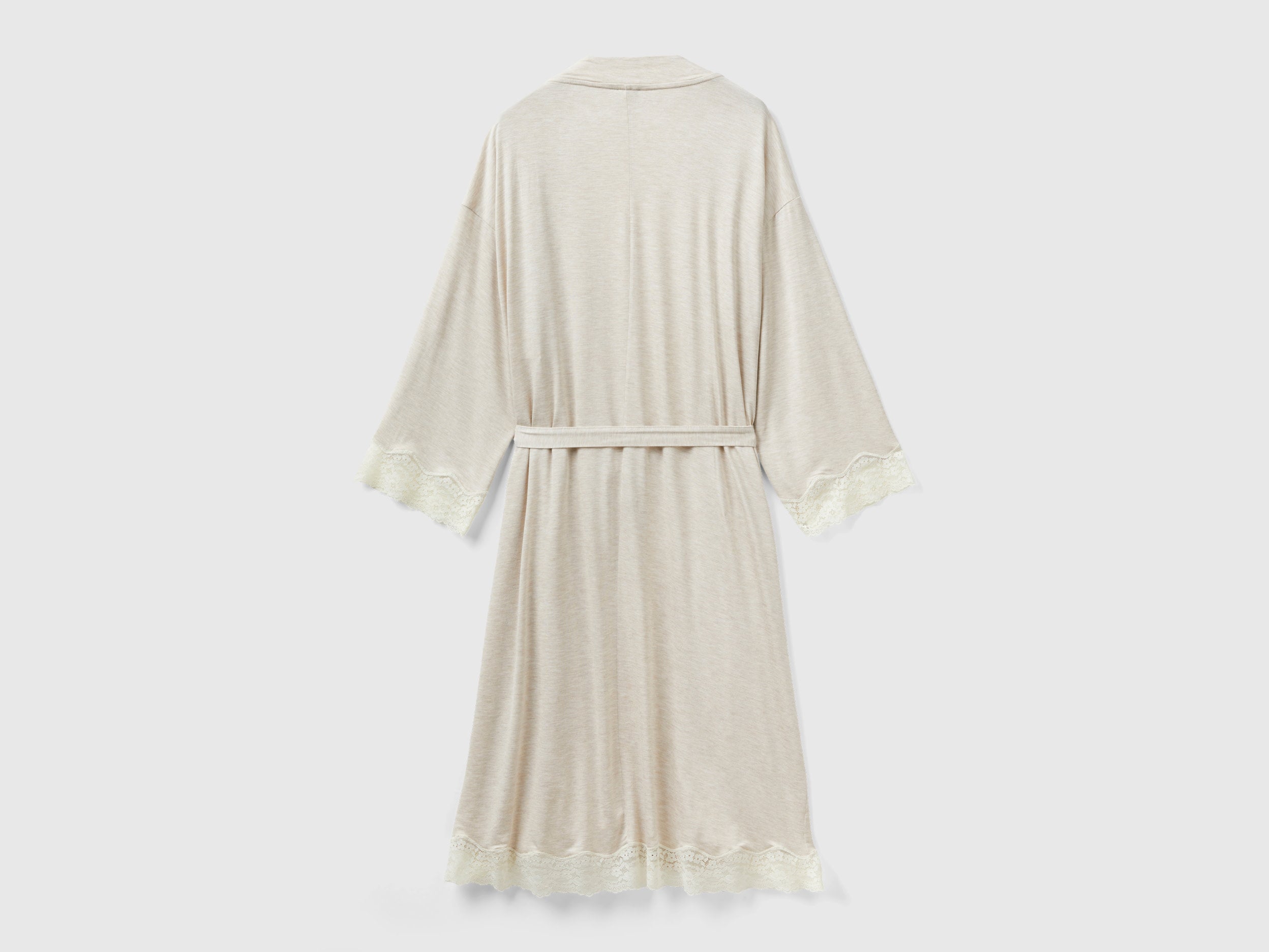 Roupão com detalhes em renda - ucb_image_BS