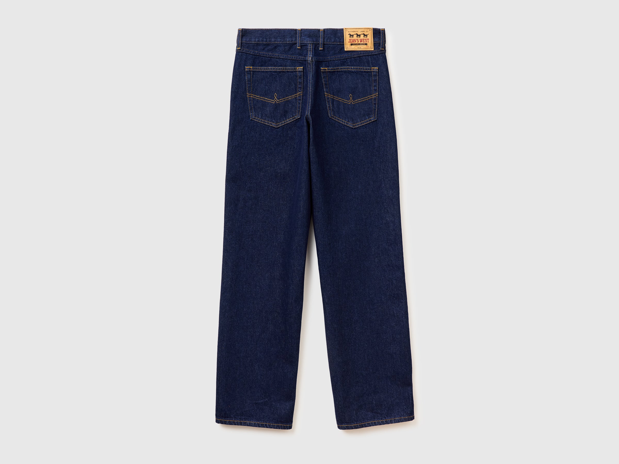 Regular fit jeans in rinse wash - ucb_image_BS