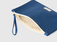 Blue tablet case - ucb_image_DS1