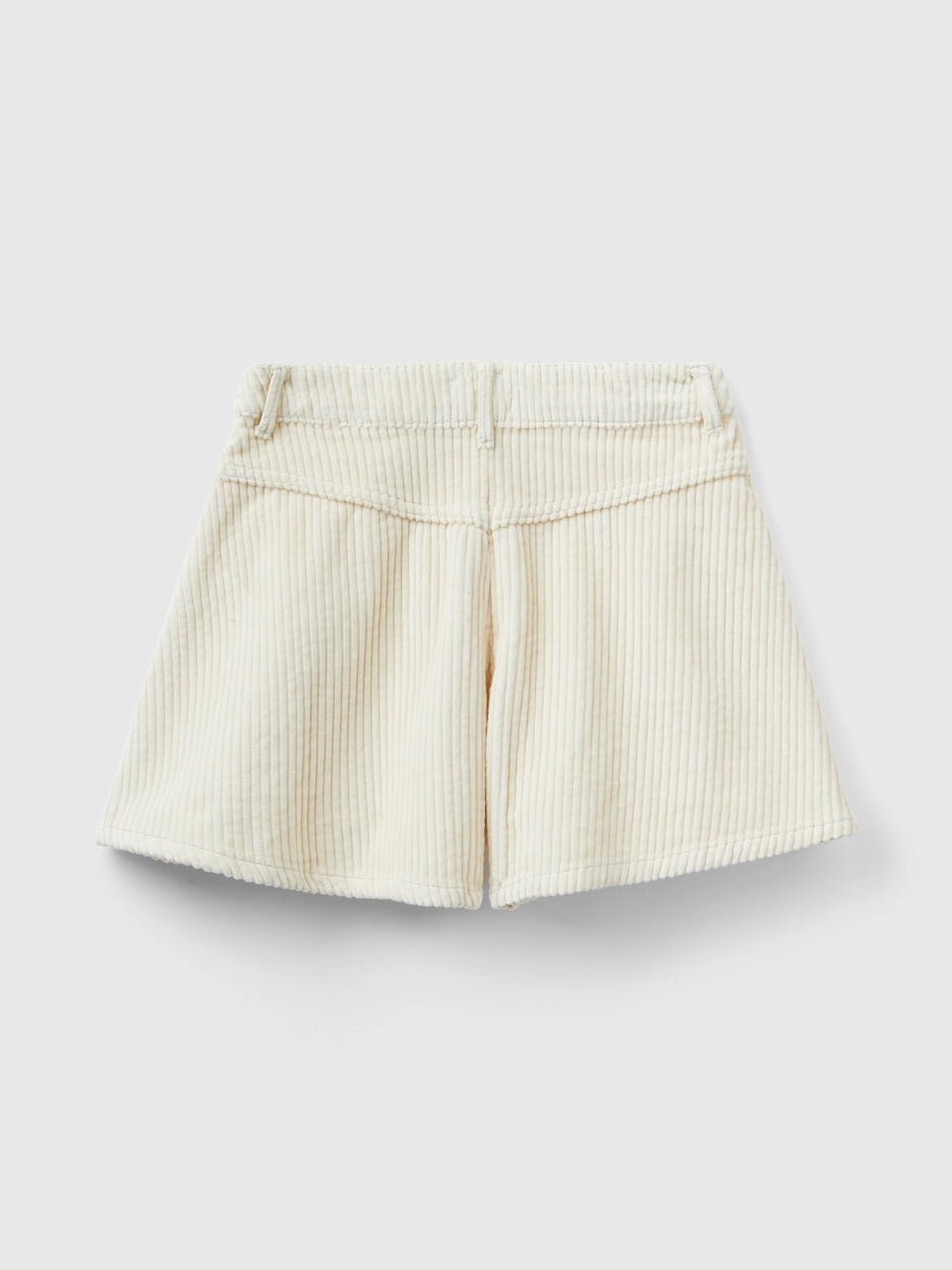 Bermudas em veludo canelado - ucb_image_BS