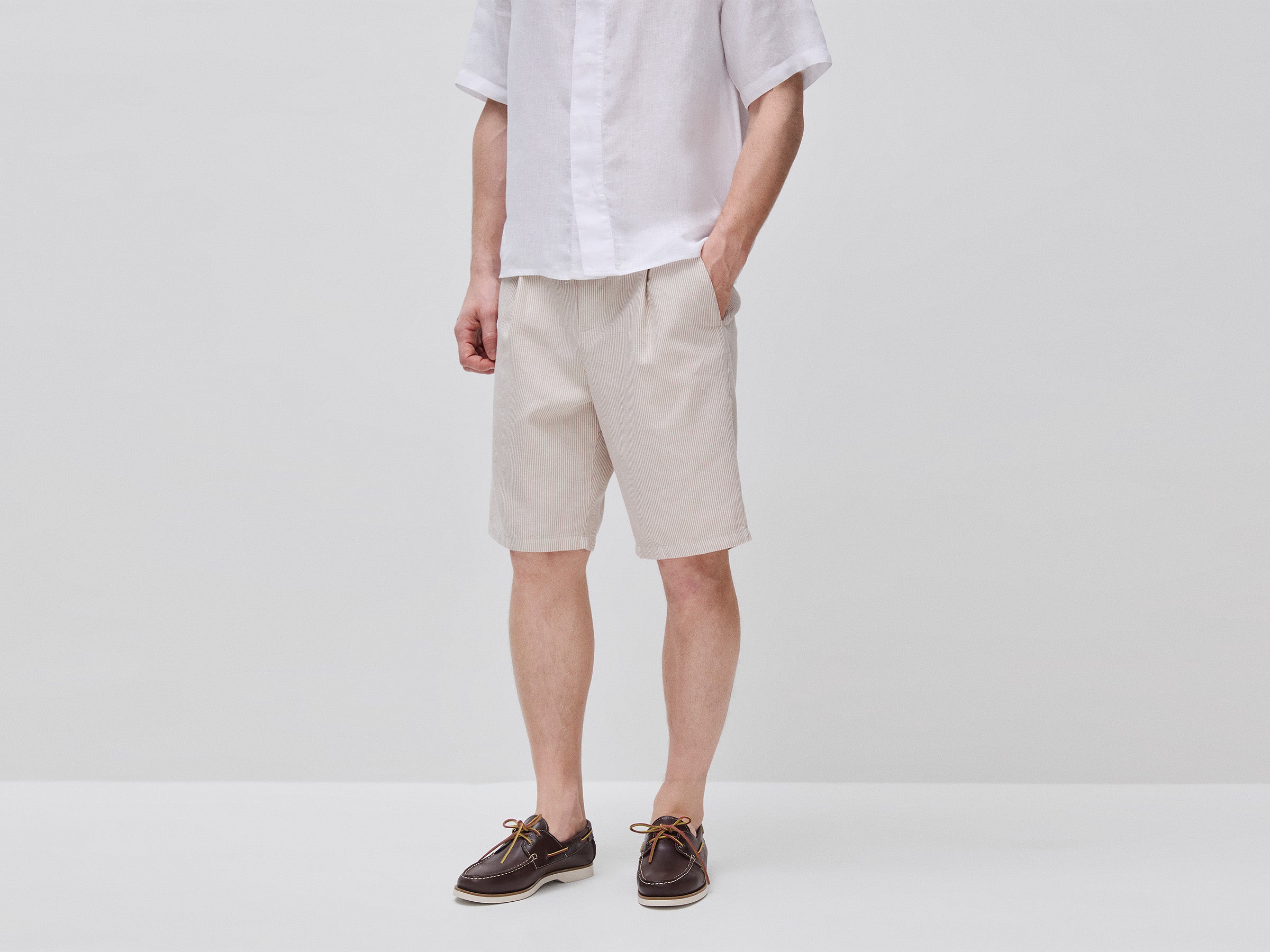 Bermudas regular fit em mistura de linho - ucb_image_F
