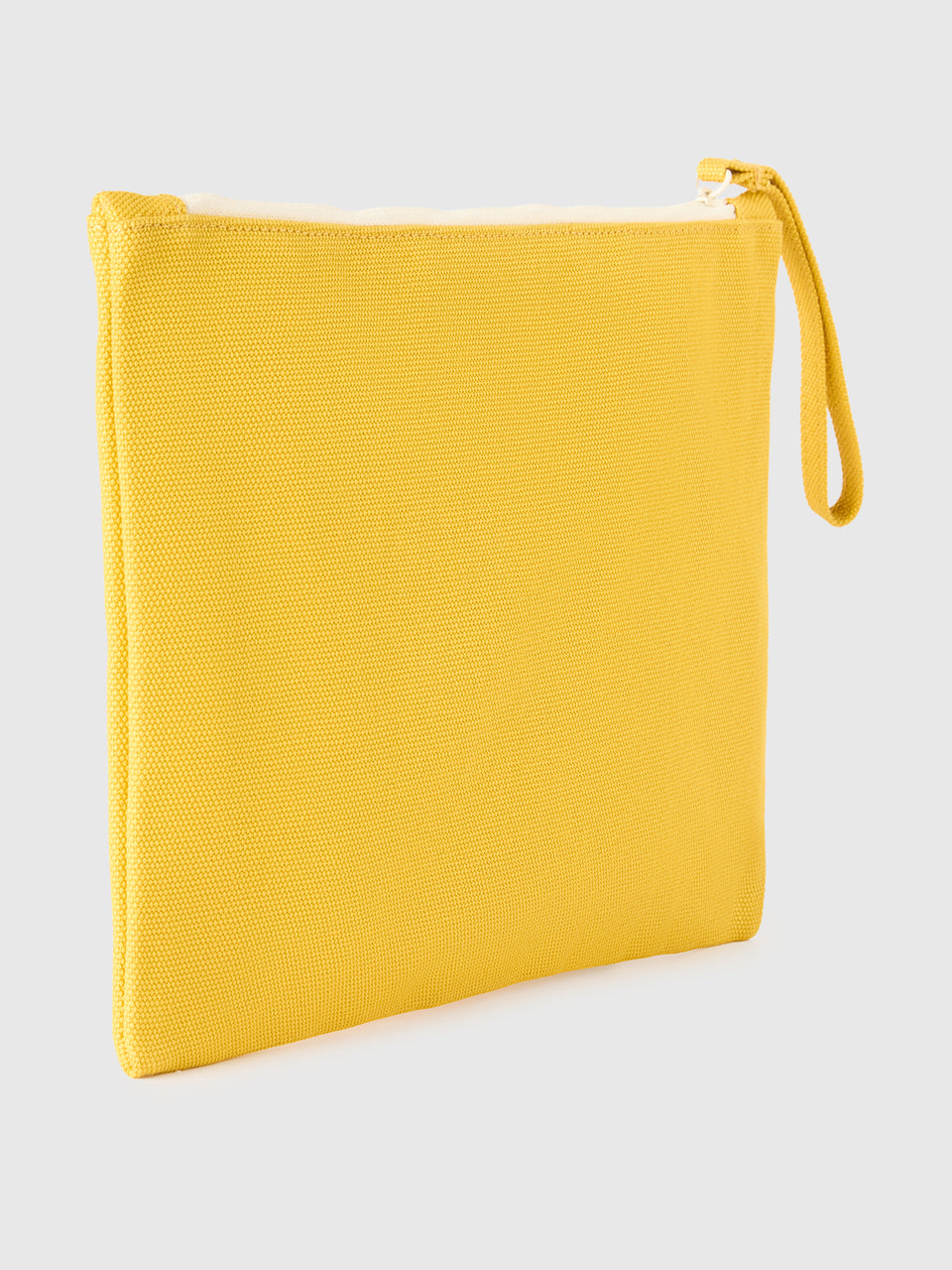 Yellow tablet case - ucb_image_BS
