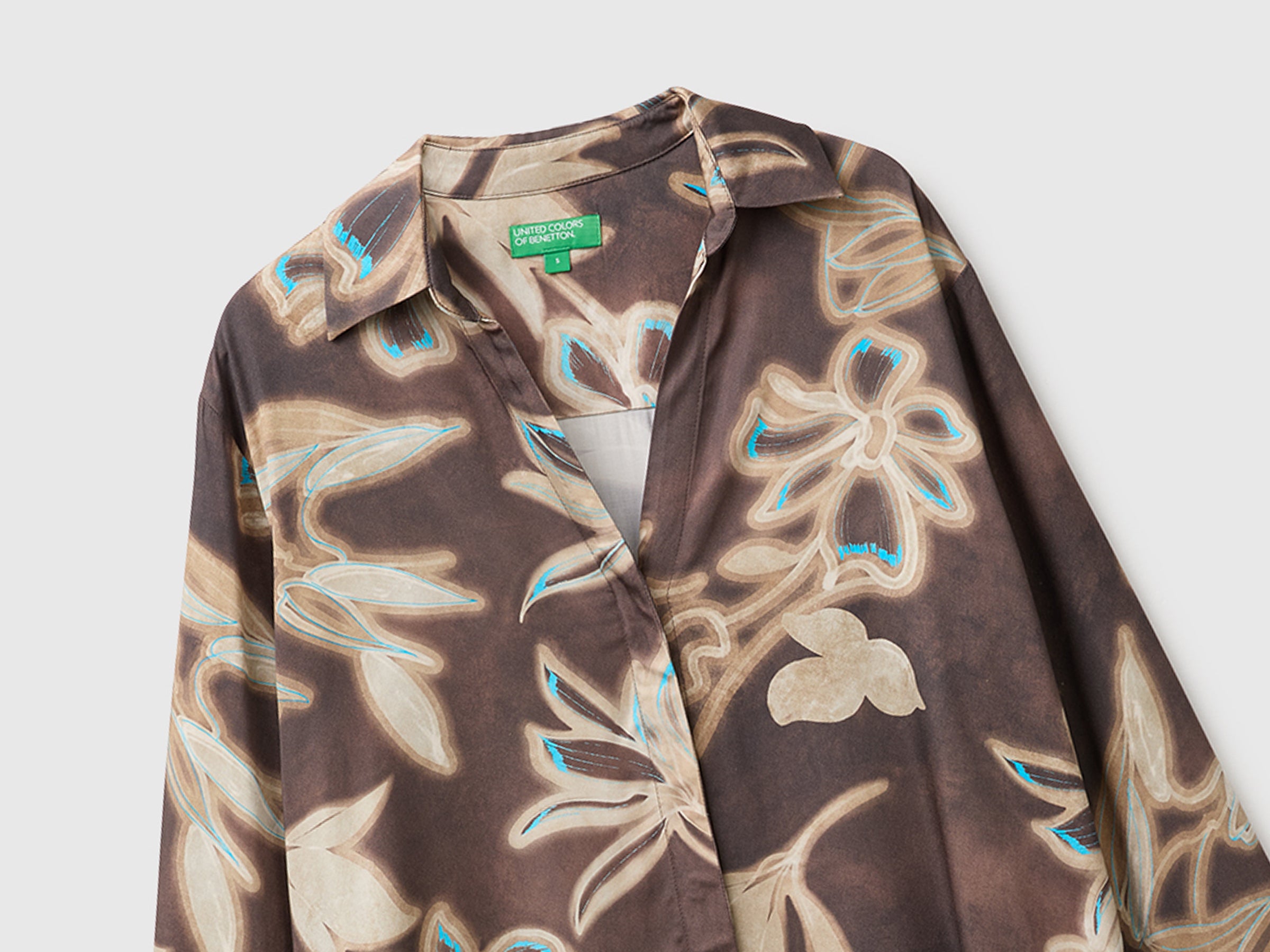 Camisa de cetim com estampado floral - ucb_image_FY