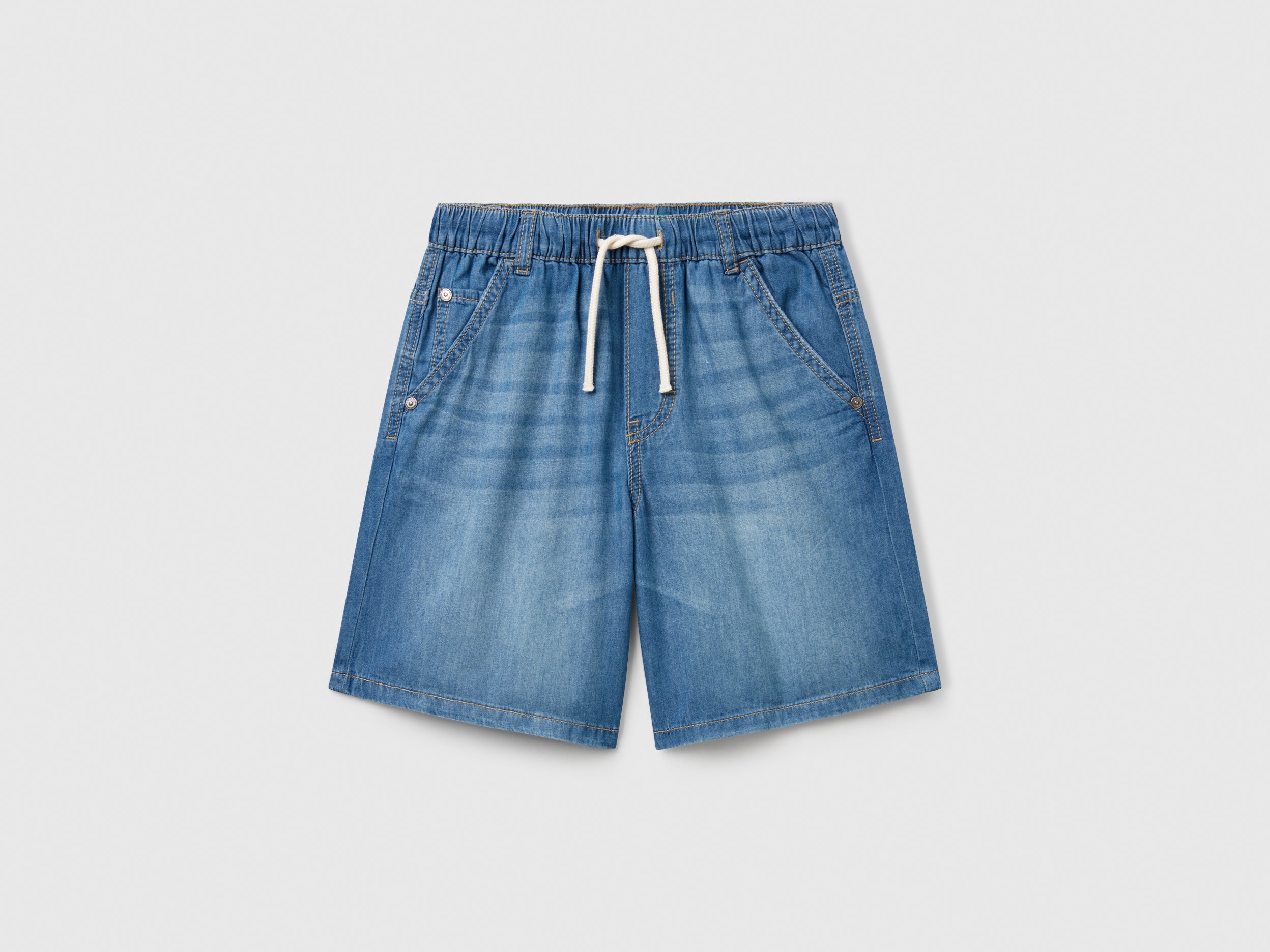 Bermuda shorts in chambray - ucb_image_FS
