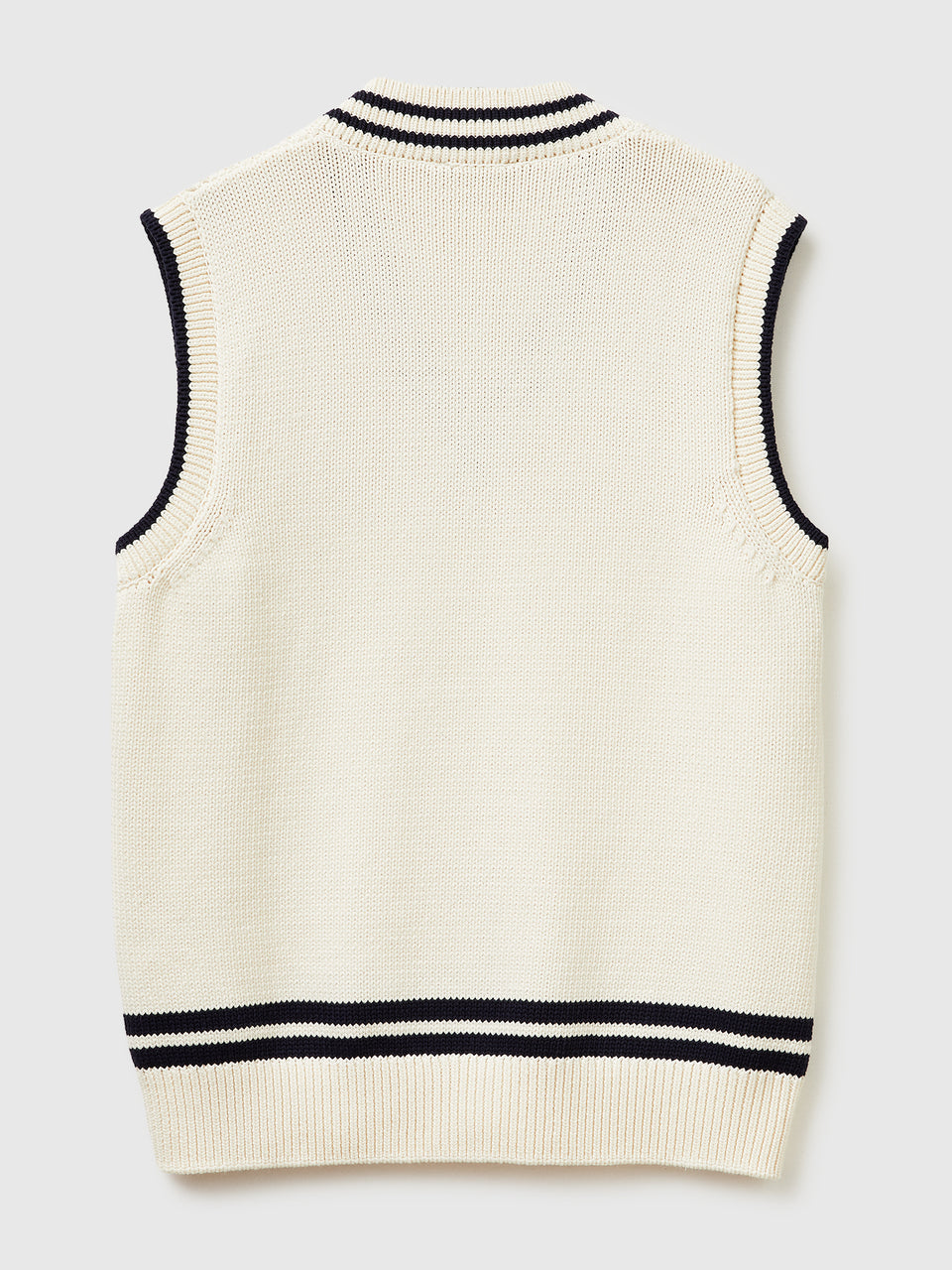 V-neck vest with braids - ucb_image_BS