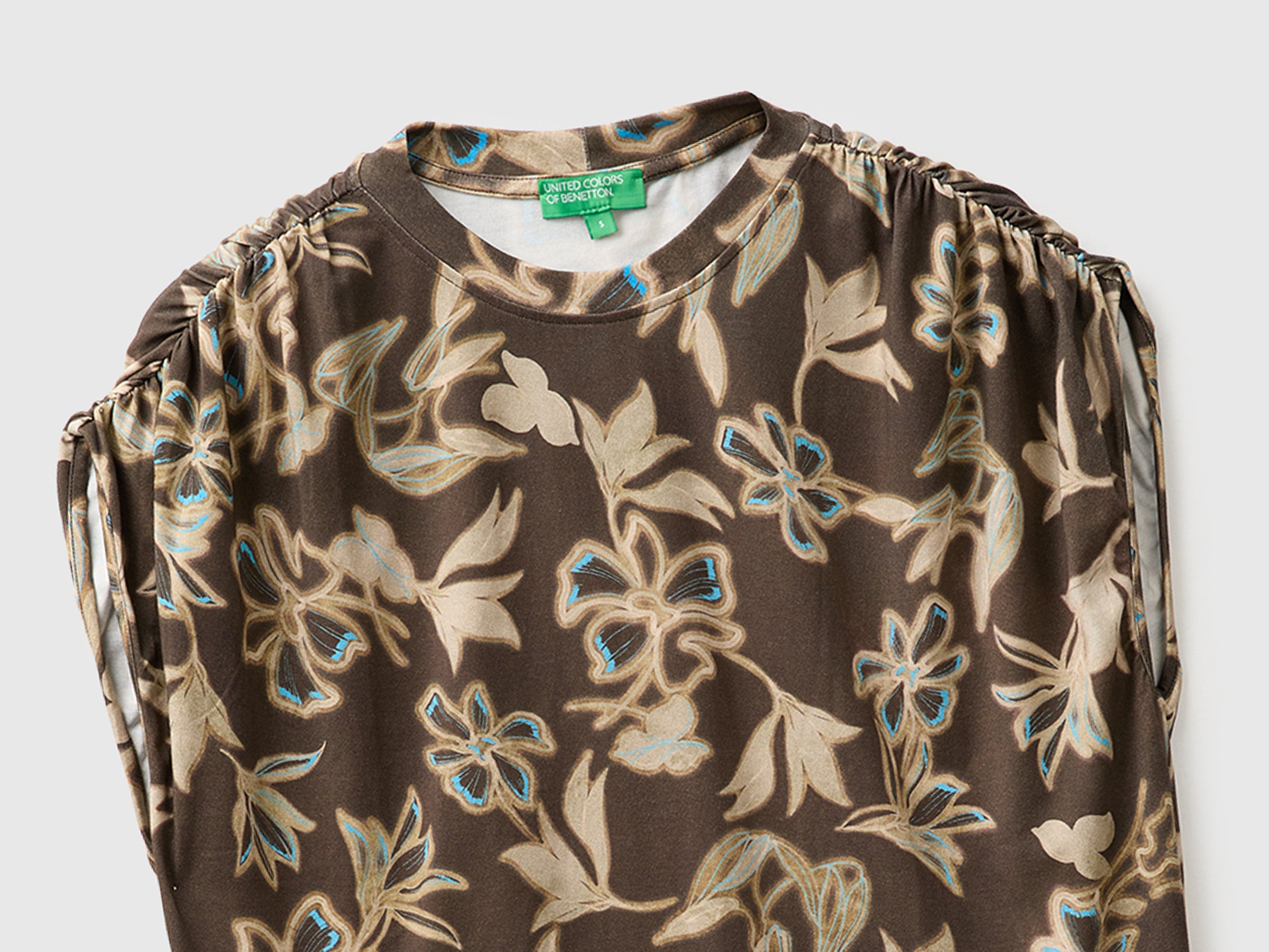 Top fluido com estampado floral - ucb_image_FY