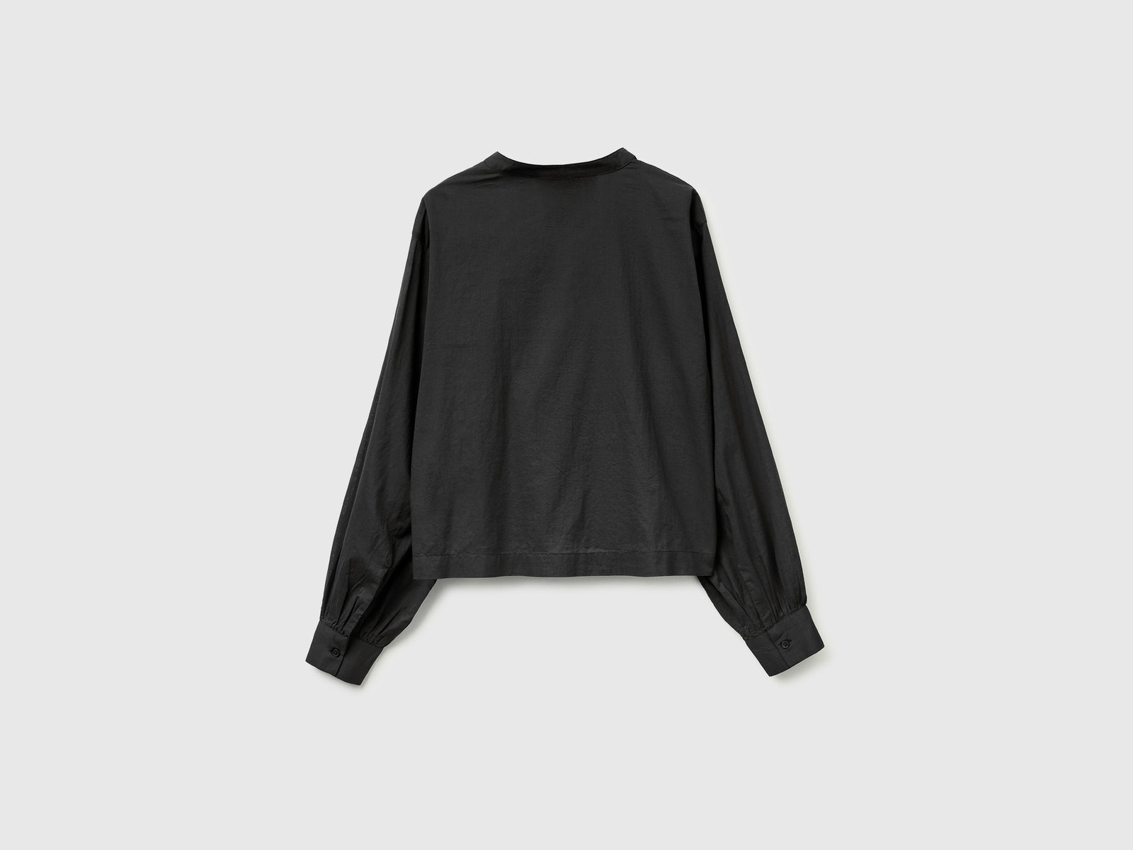 Lightweight blouse with pleats - ucb_image_BS