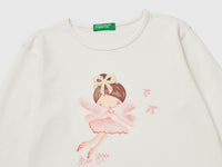 T-shirt com estampa e aplicações - ucb_image_DS1