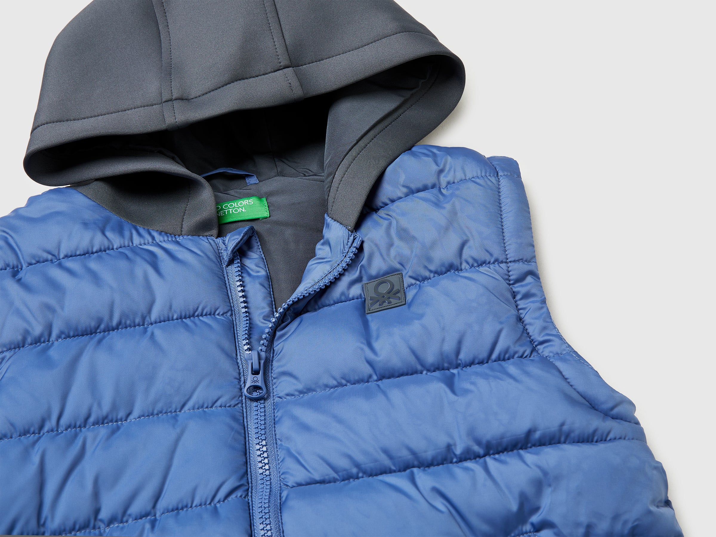 Jacket with detachable sleeves - ucb_image_DS1
