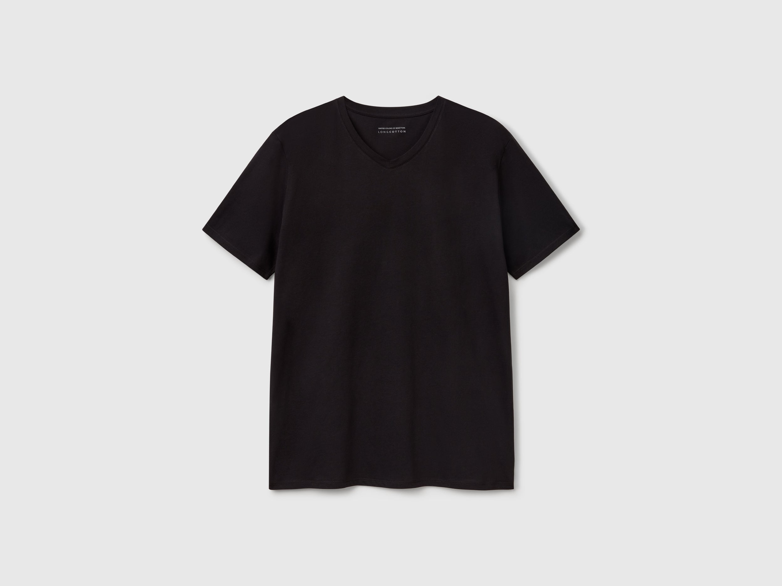 T-shirt com decote em V em algodão de fibra longa - ucb_image_FS