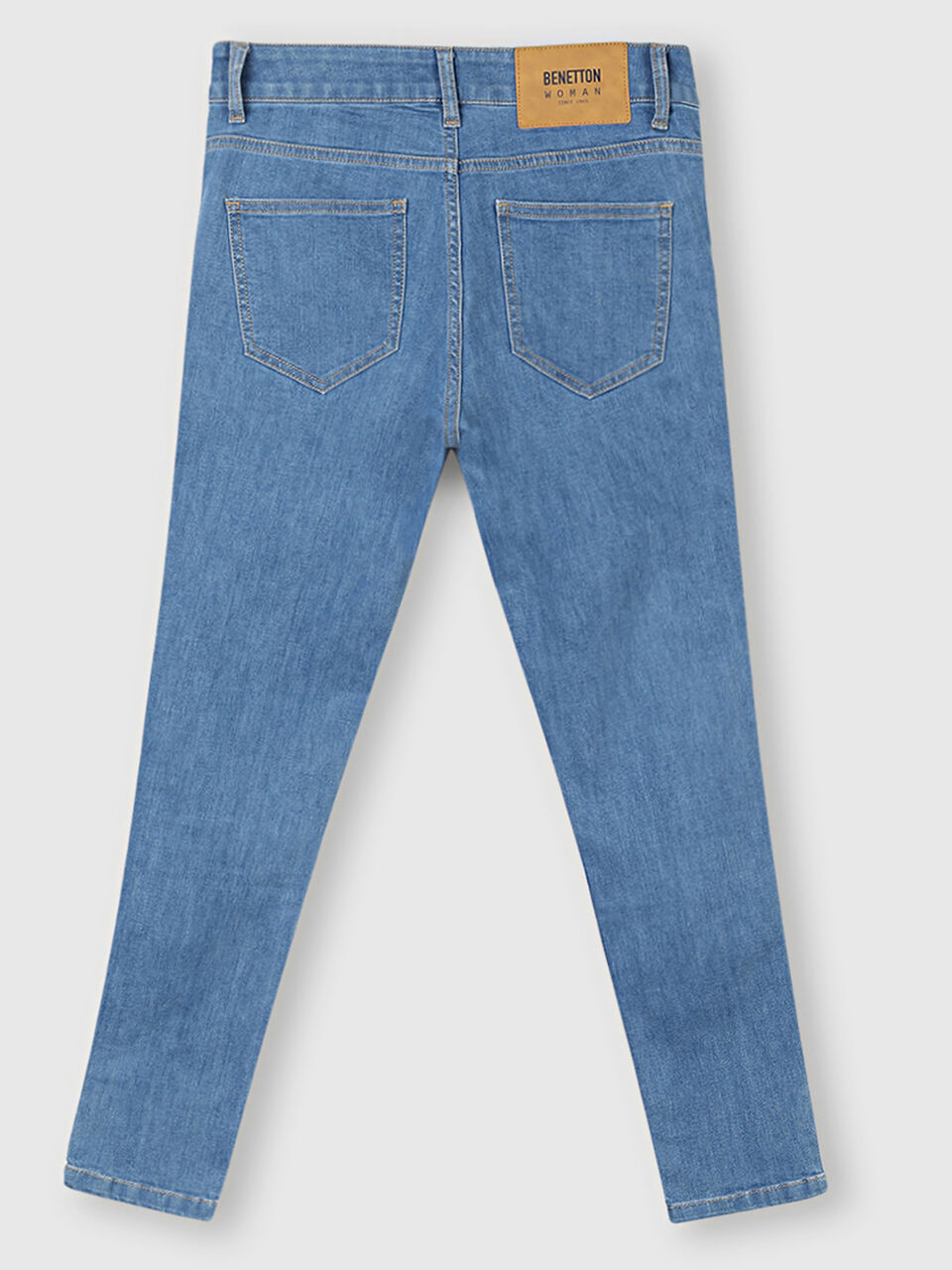 Skinny Jeans With Bottom Zipper image number 2