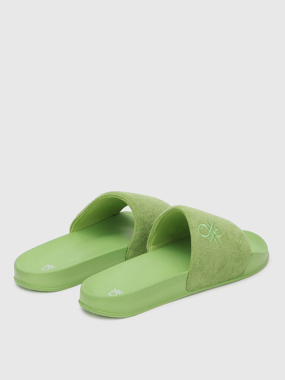 LOUNGE SLIDE image number null