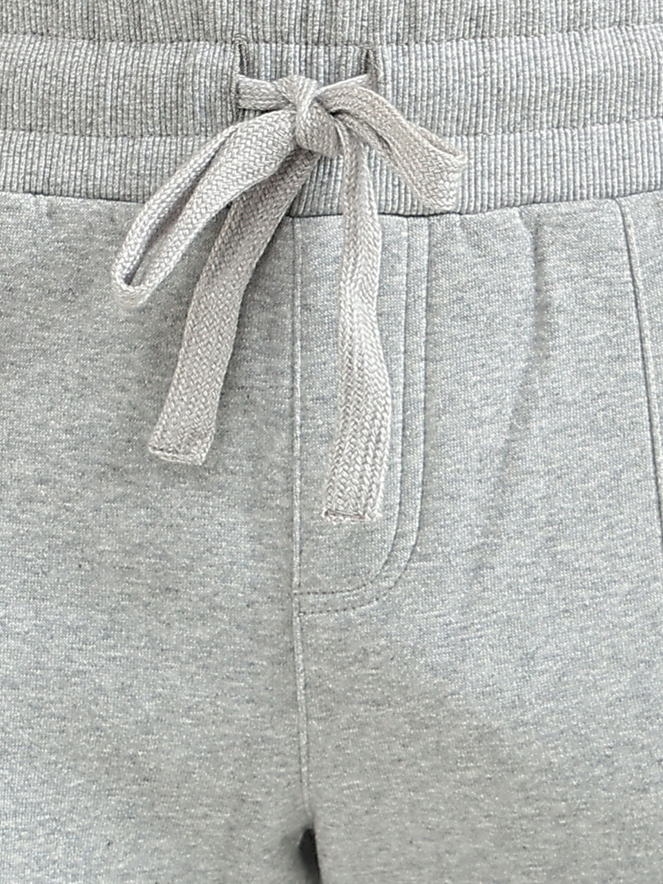 PANELED TRACKS WITH BOLD BRANDING image number null