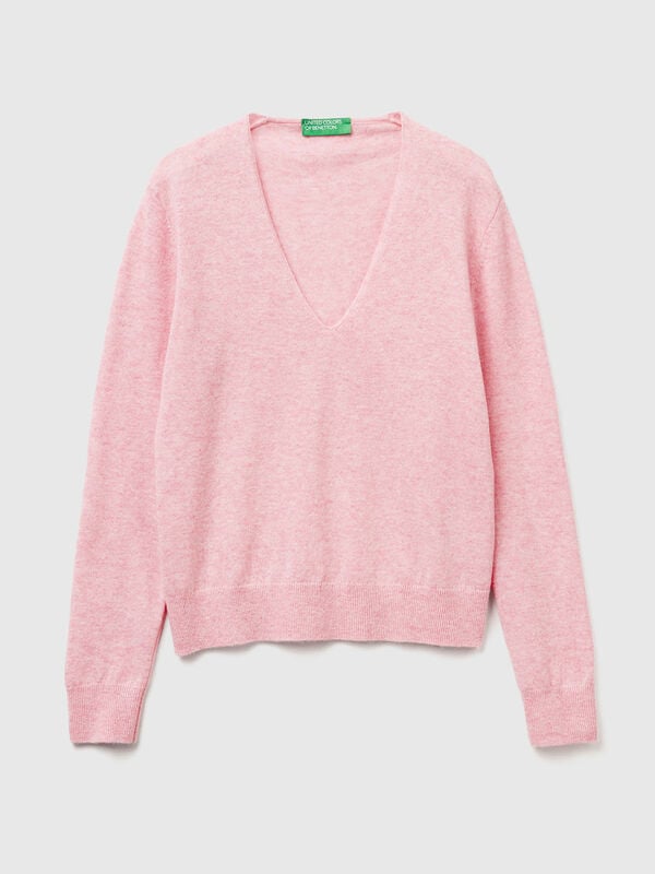 Pink V-neck sweater in pure Merino wool Women