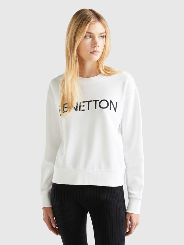 Pullover sweatshirt with logo print