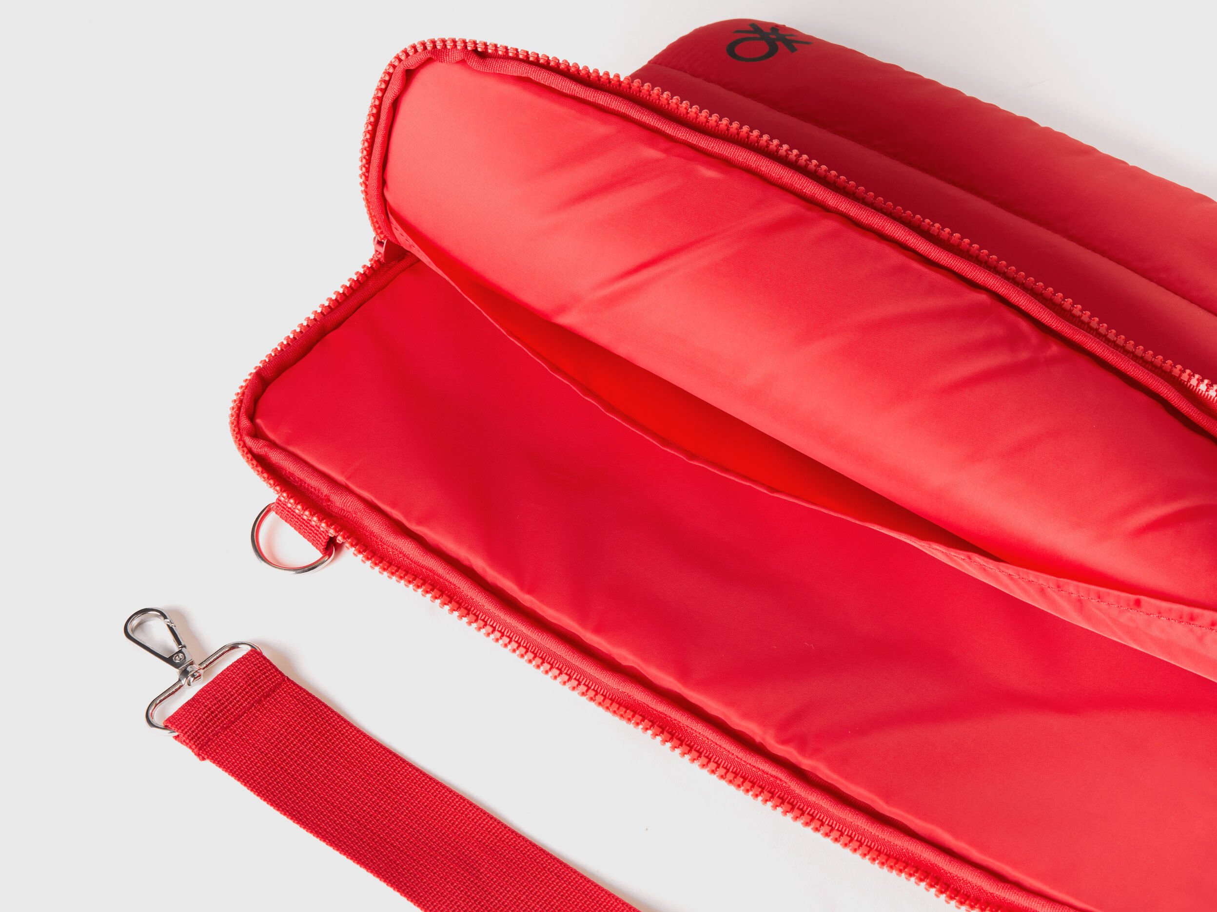 United colors of benetton laptop bags on sale
