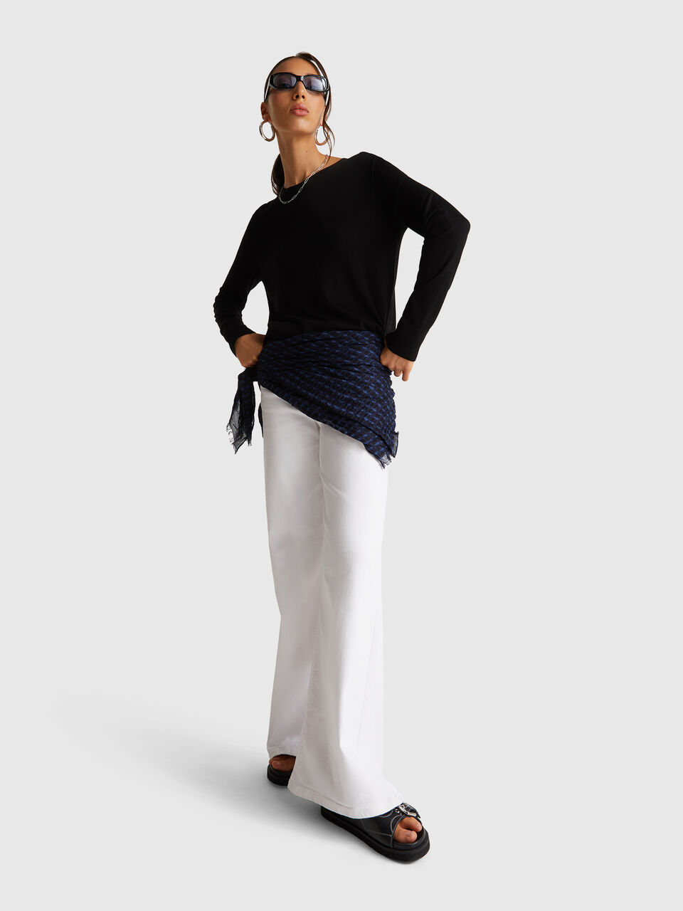 SCARF Women image number null