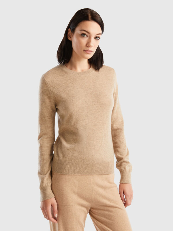 Beige sweater in pure cashmere