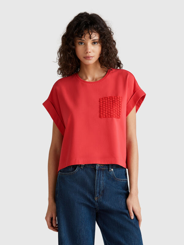 T-shirt with macramè pocket Women