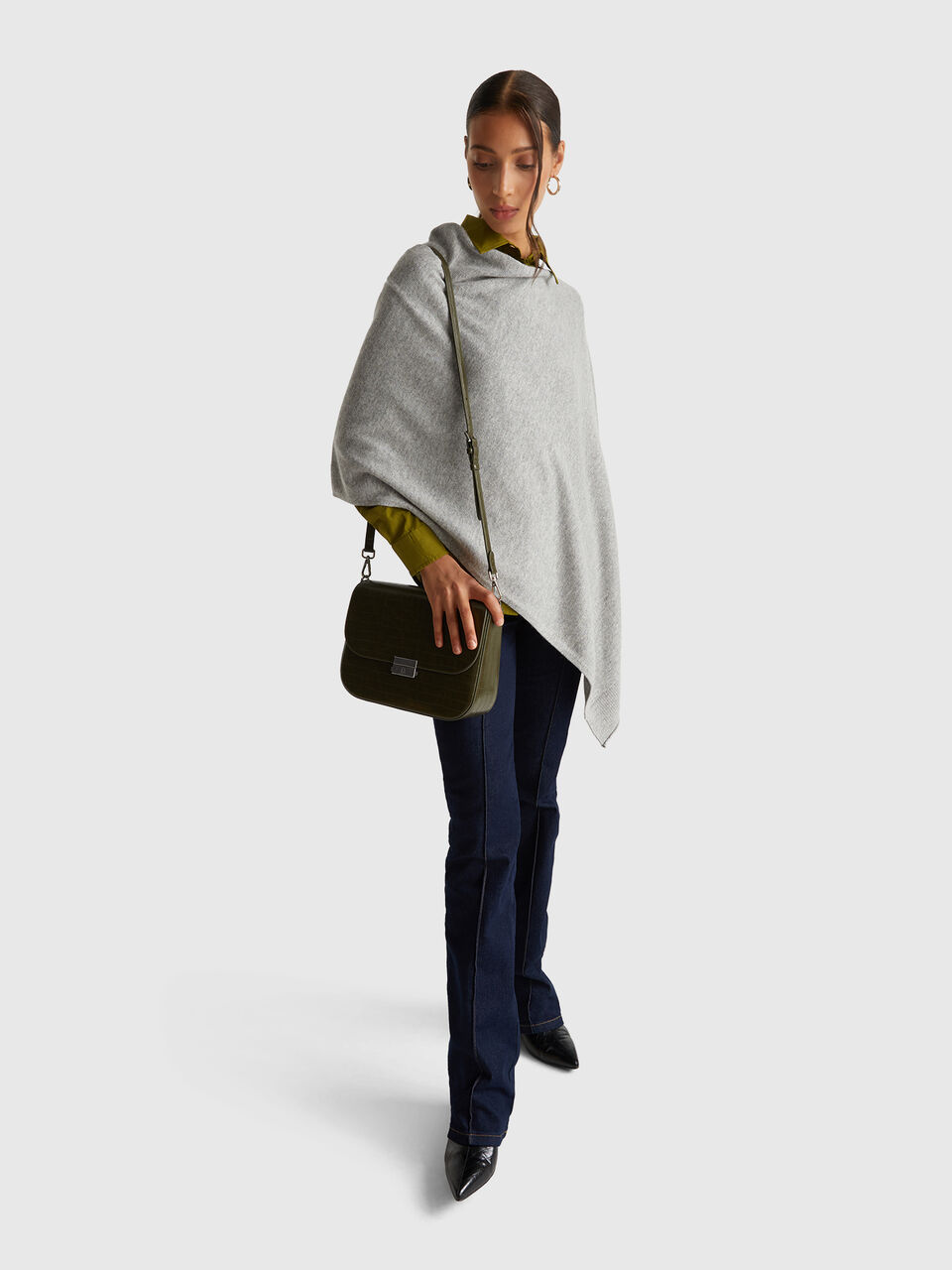 CAPE Women image number null