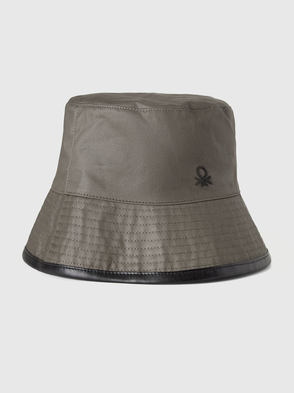 HAT Men image number null