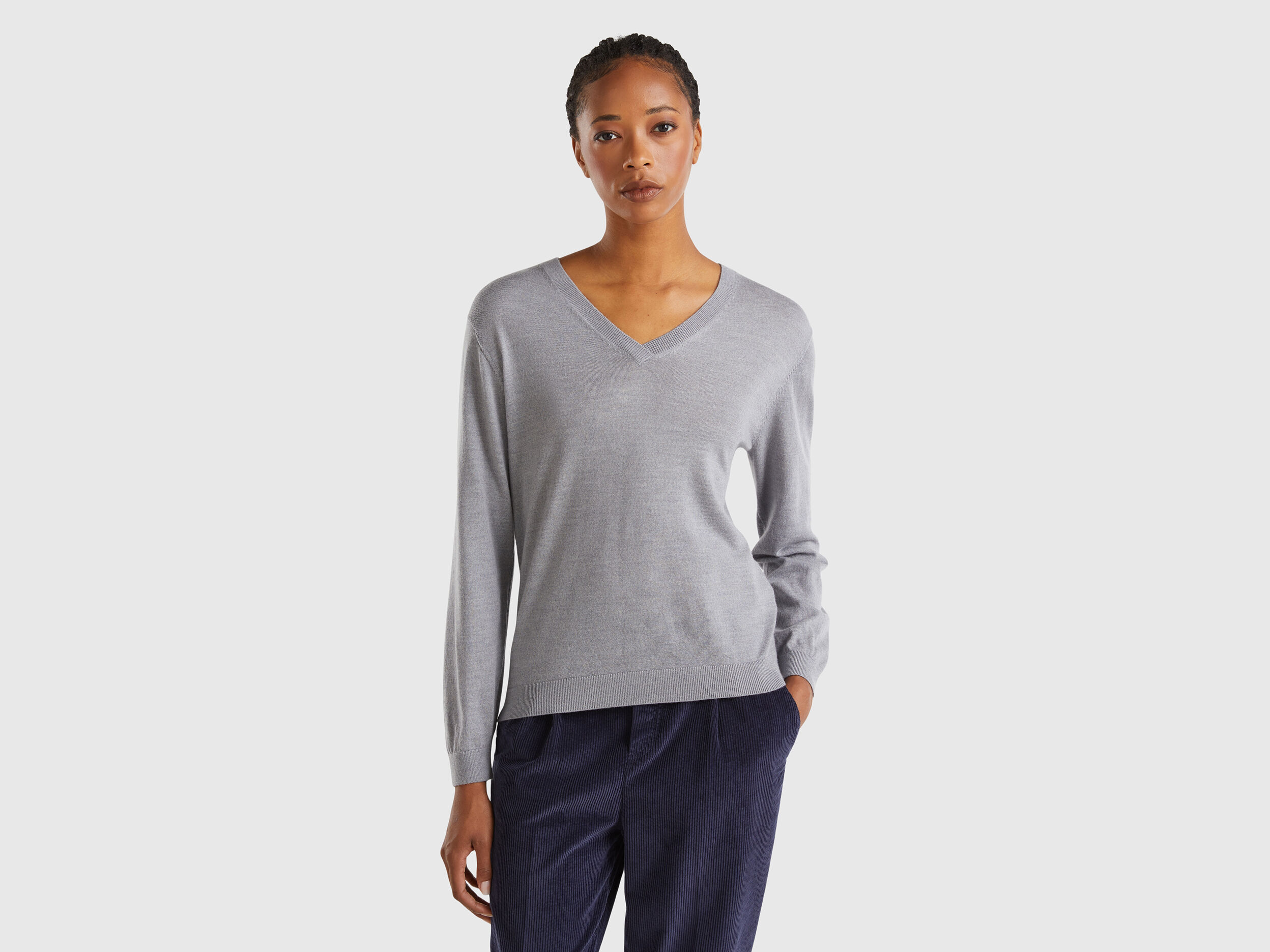 Women's grey v neck sweater top