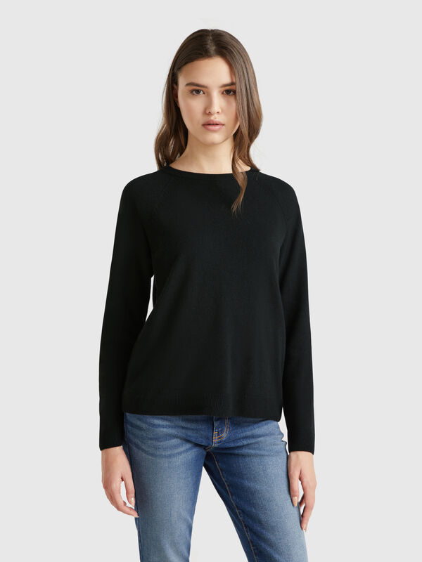 Black crew neck sweater in cashmere and wool blend Women