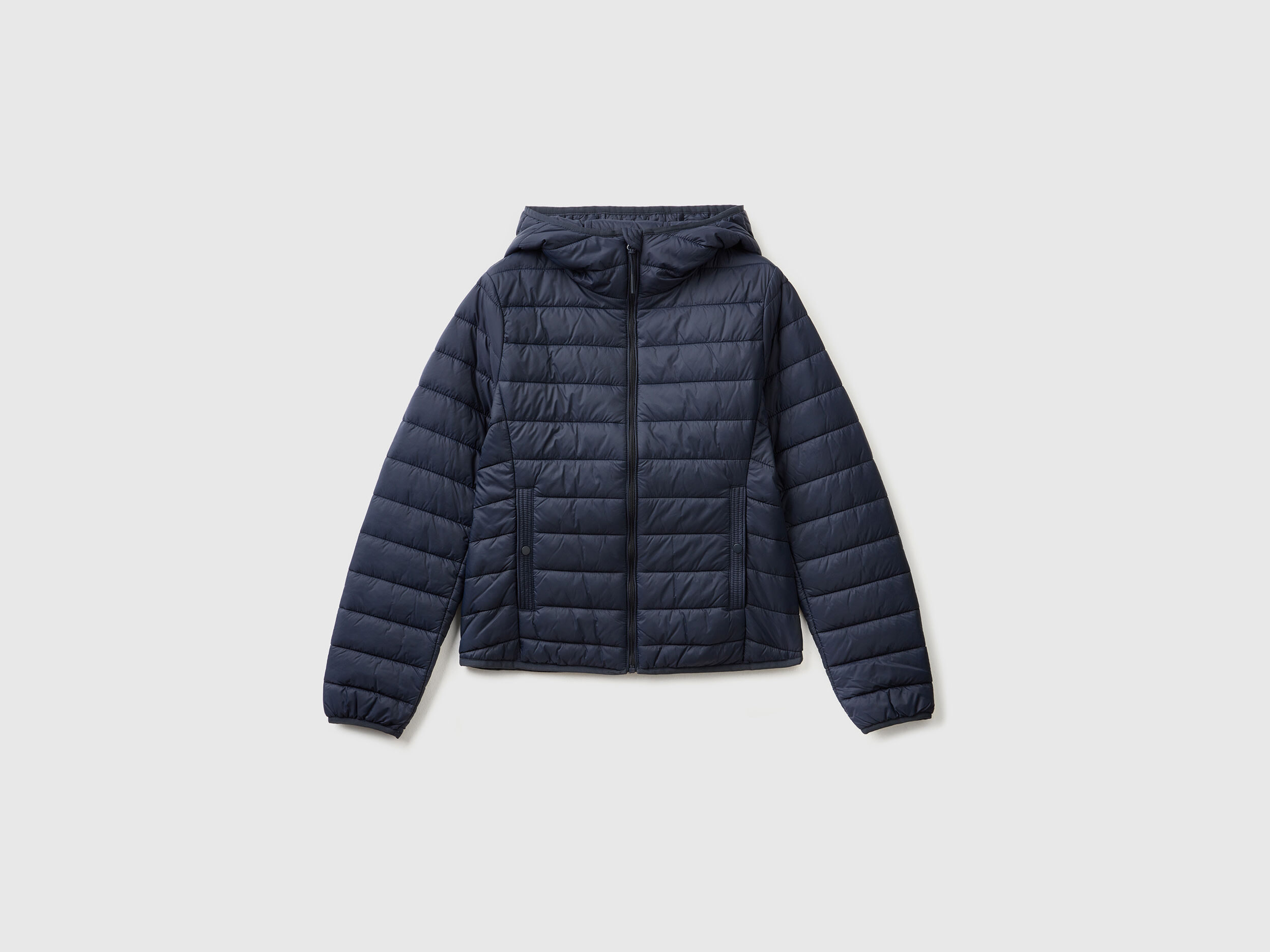 Puffer jacket with recycled wadding