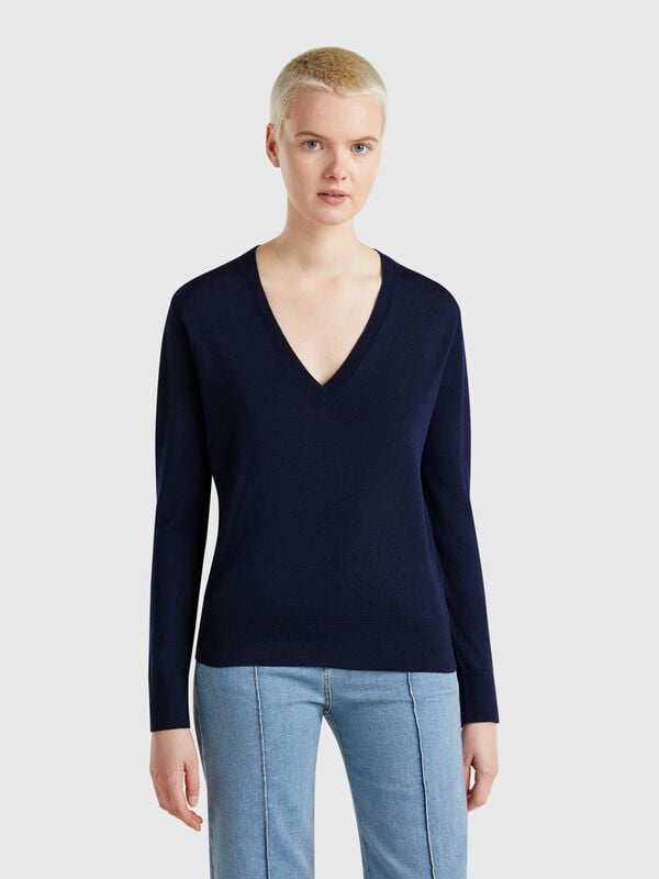 V-neck sweater in silk blend Women