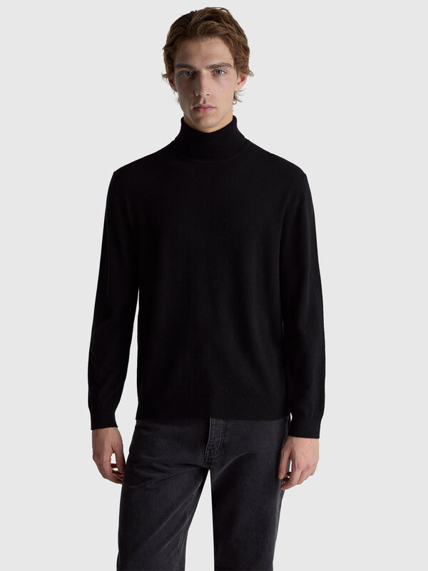 Black turtleneck in pure Merino wool Men