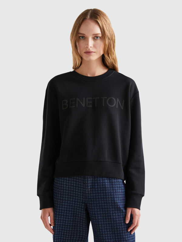 Pullover sweatshirt with logo print