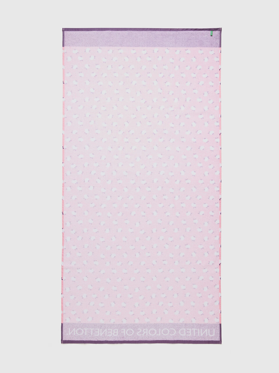 Pink beach towel with blueberry pattern - Pink | Benetton