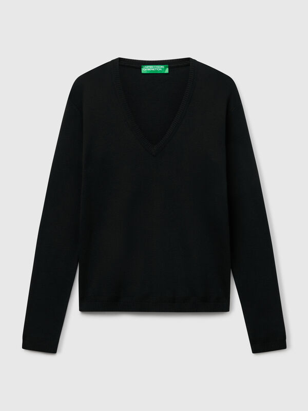 Sweater with V-neck in pure cotton Sweater with V-neck in pure cotton Women