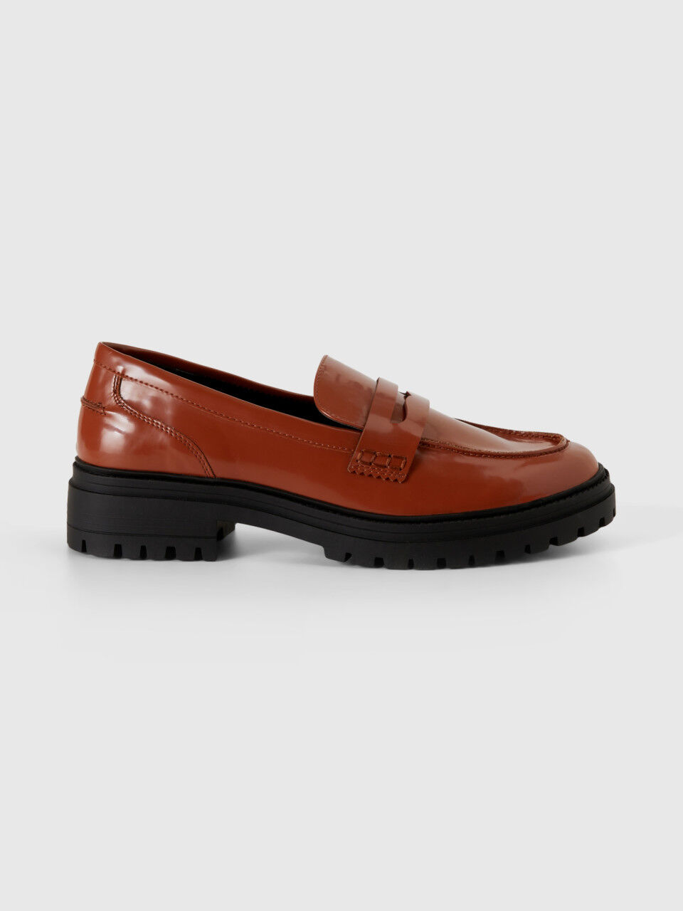 Benetton hotsell group loafers
