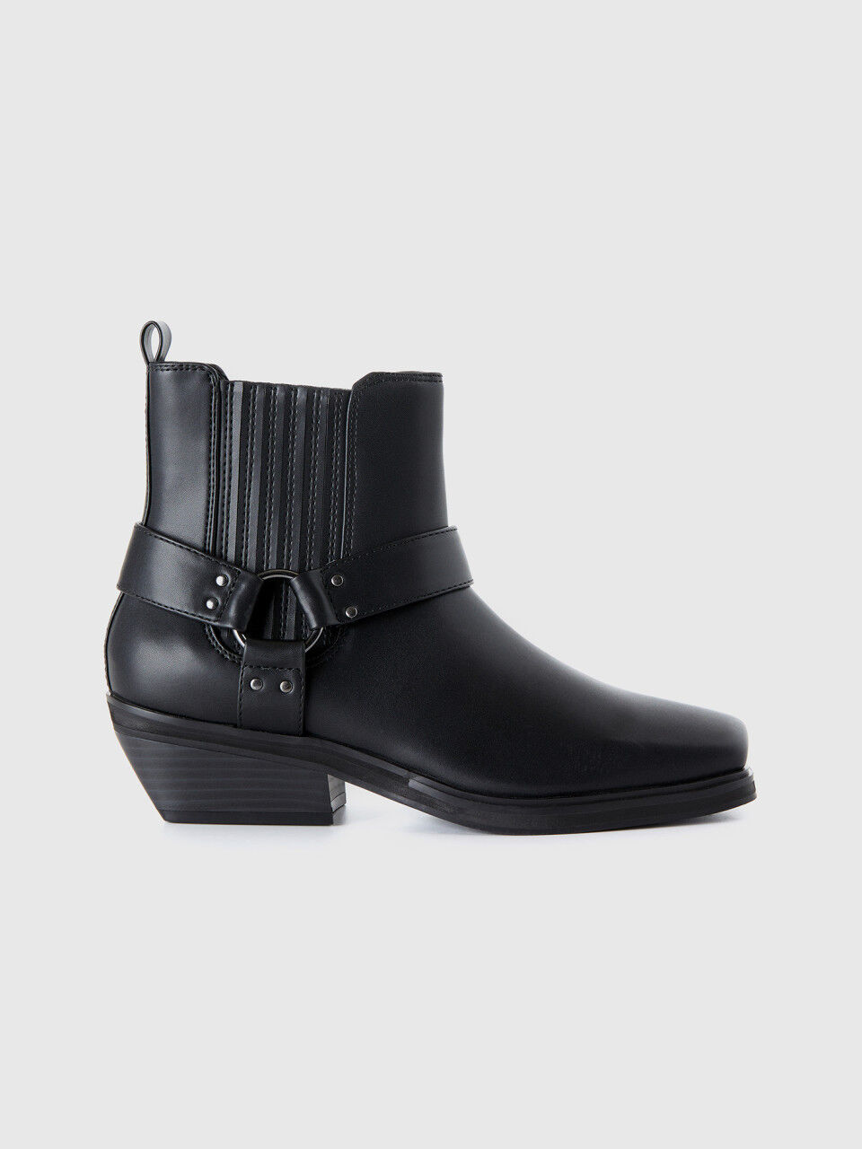 Ucb sales boots online