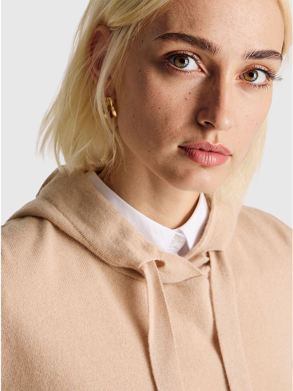 SWEATER W/HOOD Women image number null