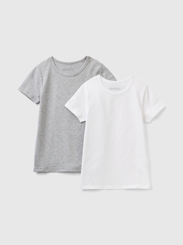 Two t-shirts in organic stretch cotton