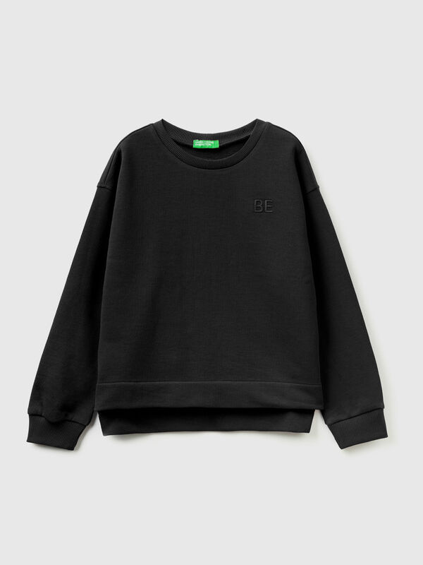 Sweatshirt with "BE" embroidery
