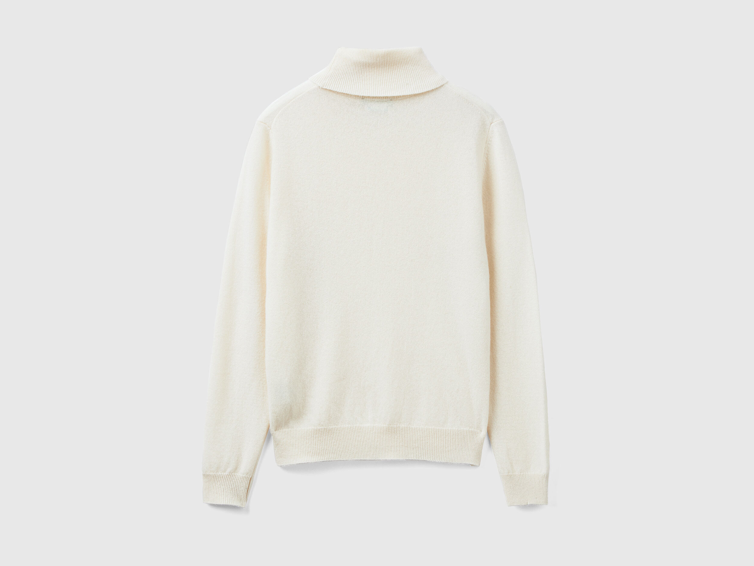 Cream turtleneck sweater in pure Merino wool