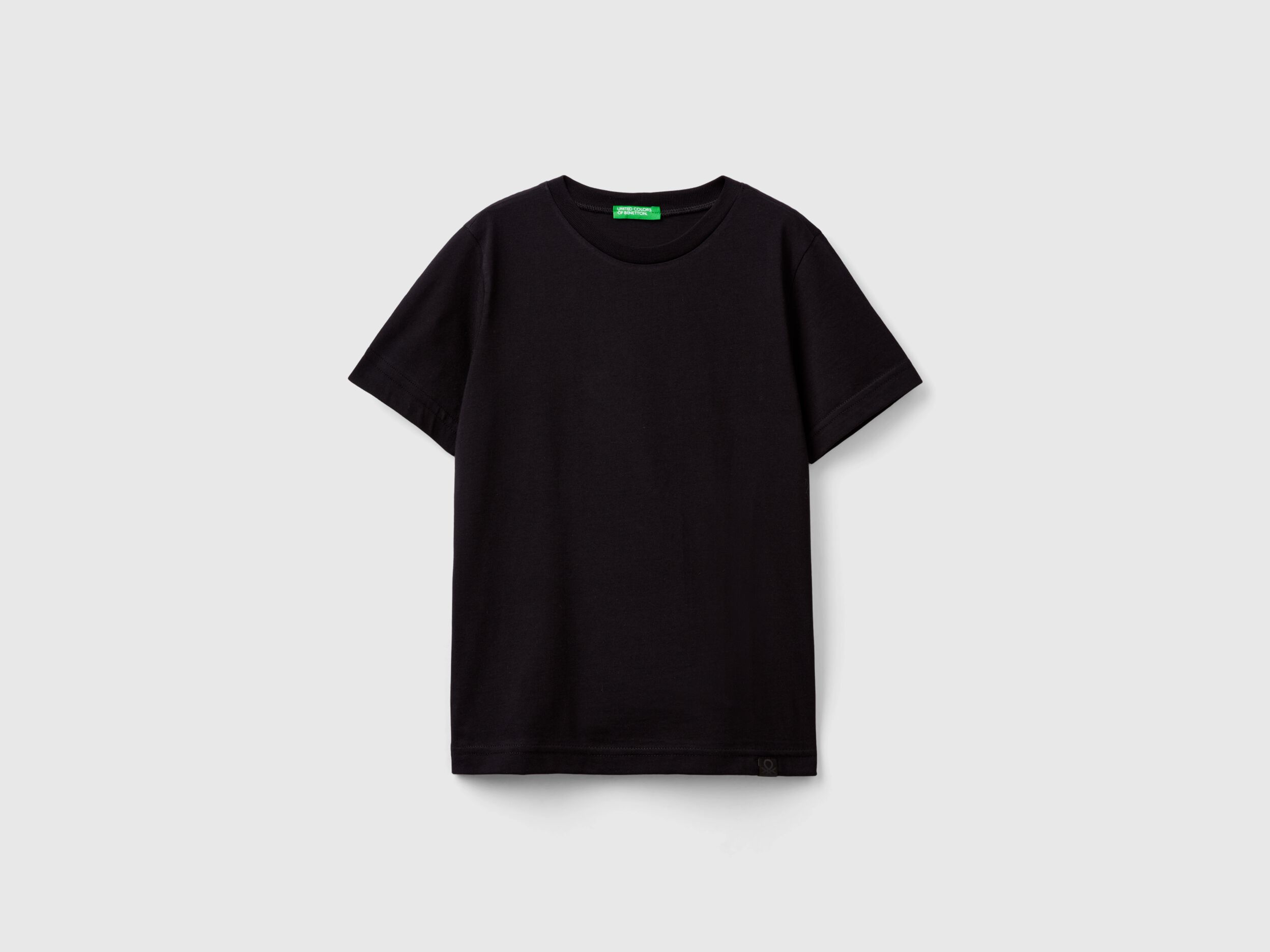 Plain black t shirt juniors cheap