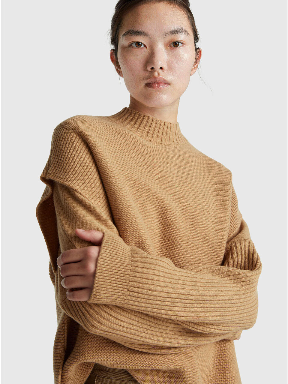 SLEEVELESS SWEATER Women image number null