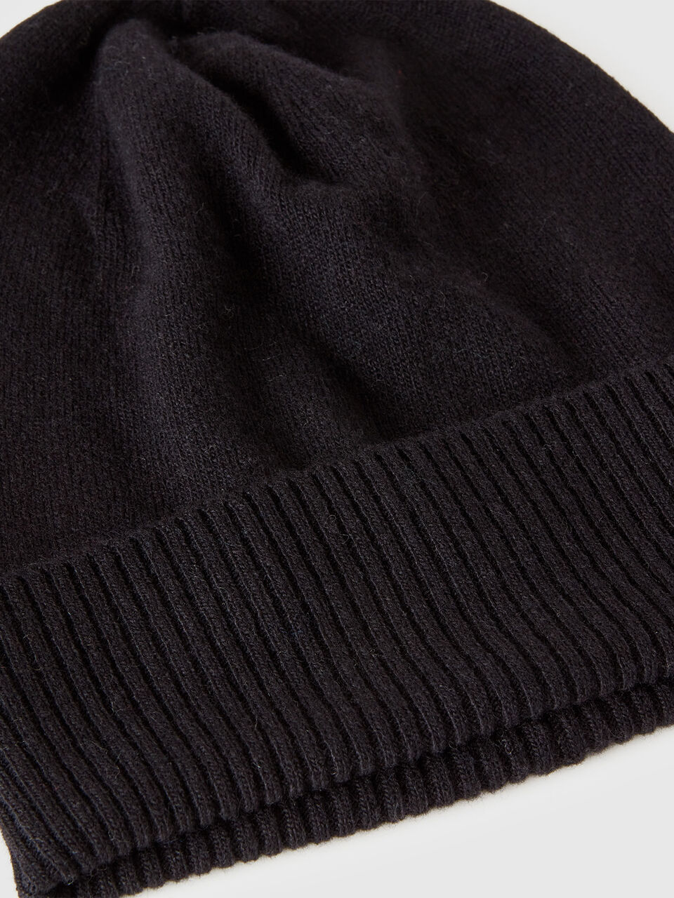 KNITTED - HAT Women image number null