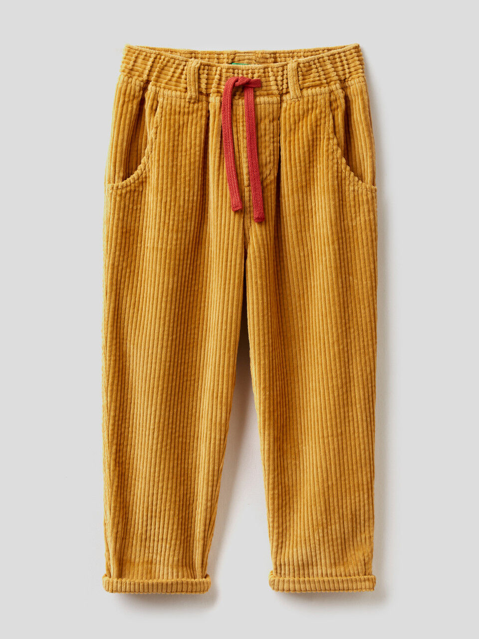 Trousers in corduroy