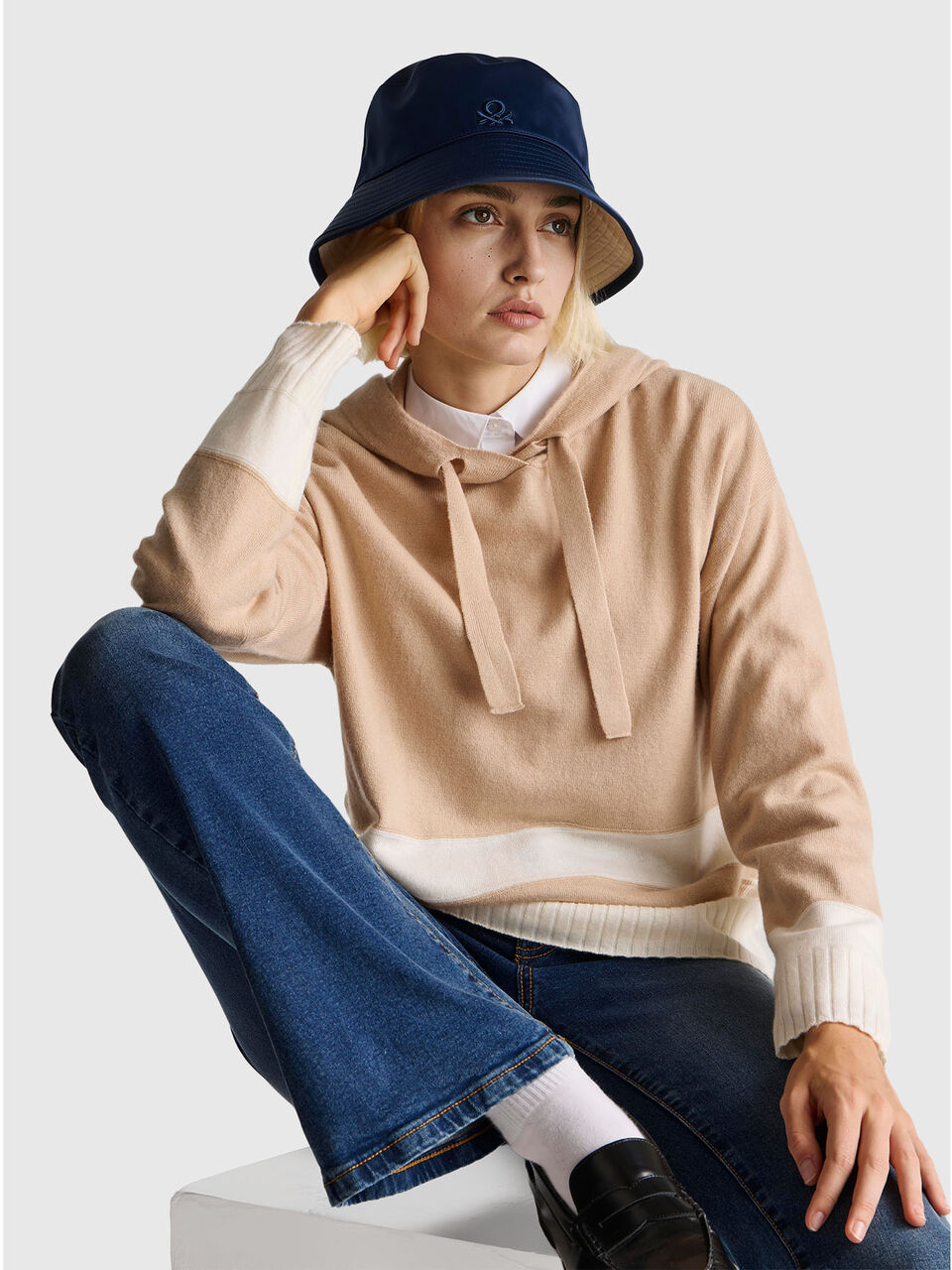 SWEATER W/HOOD Women image number null